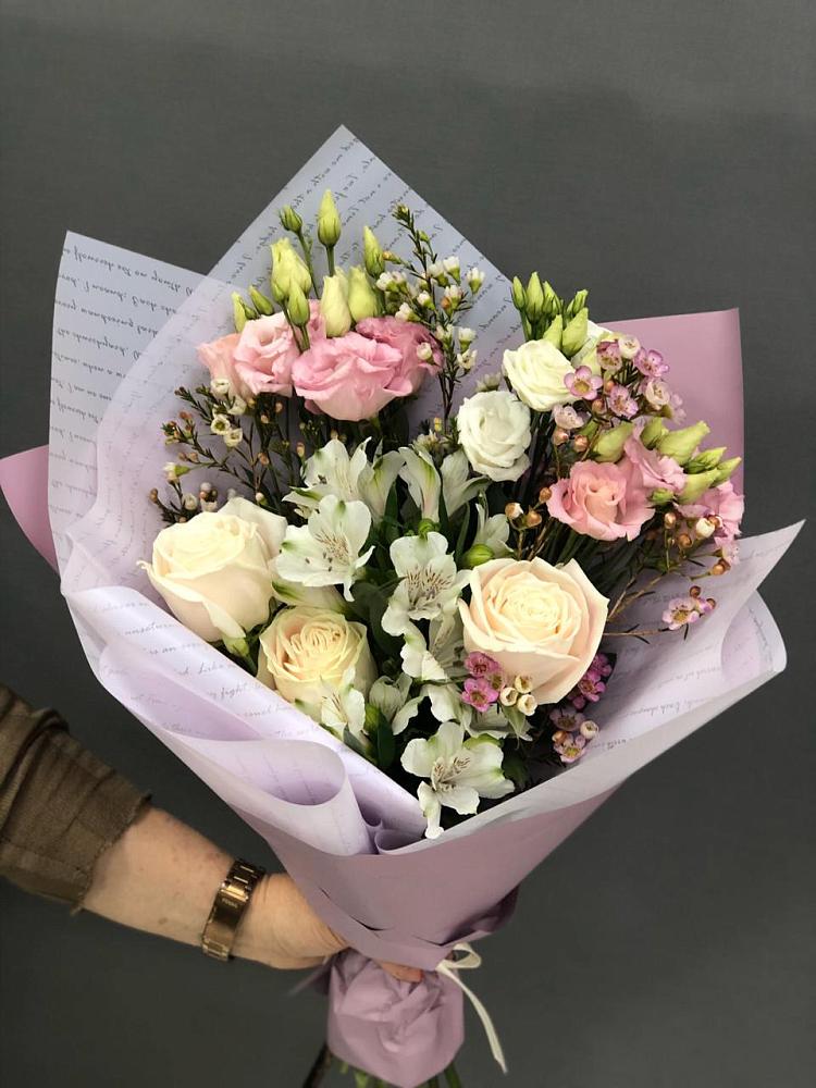 Букет цветов из: Альстромерии, Розы и Лизиантусы в Бужарово