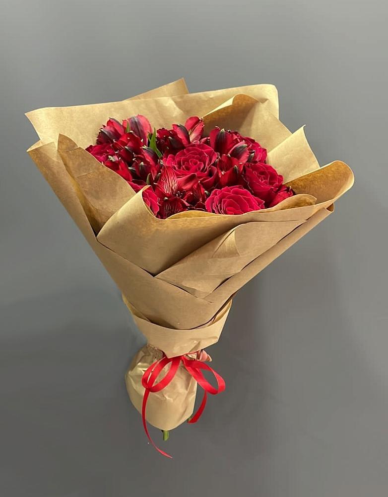 Букет цветов из: Альстромерии и Розы в Бужарово