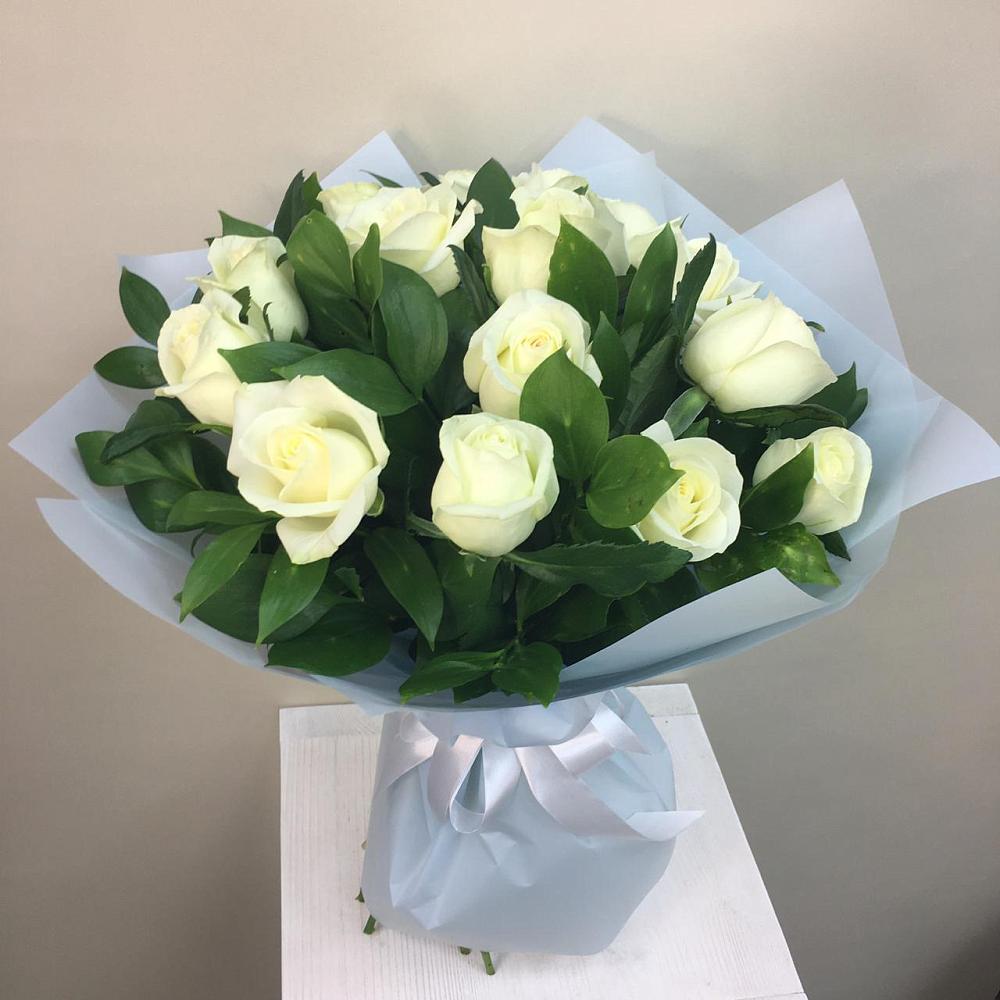 Букет 15 Белых роз Проуд в Бужарово