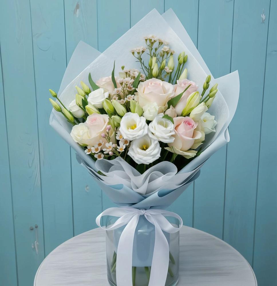 Букет цветов из: Розы и Лизиантусы в Бужарово