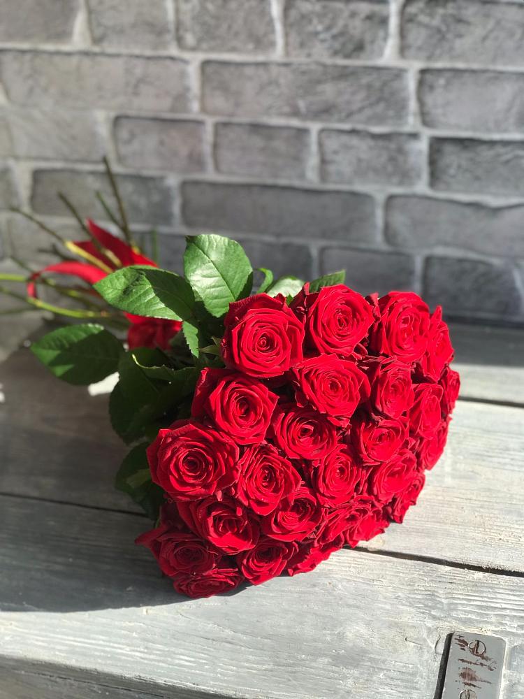 Букет Красные розы Фридом в Бужарово