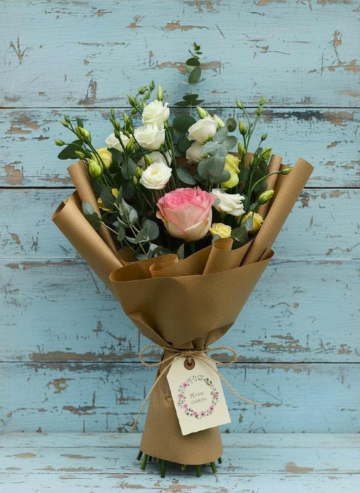 Букет цветов из: Розы и Лизиантусы в Бужарово