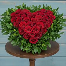 Цветочная композиция из Розы в виде сердца в Бужарово