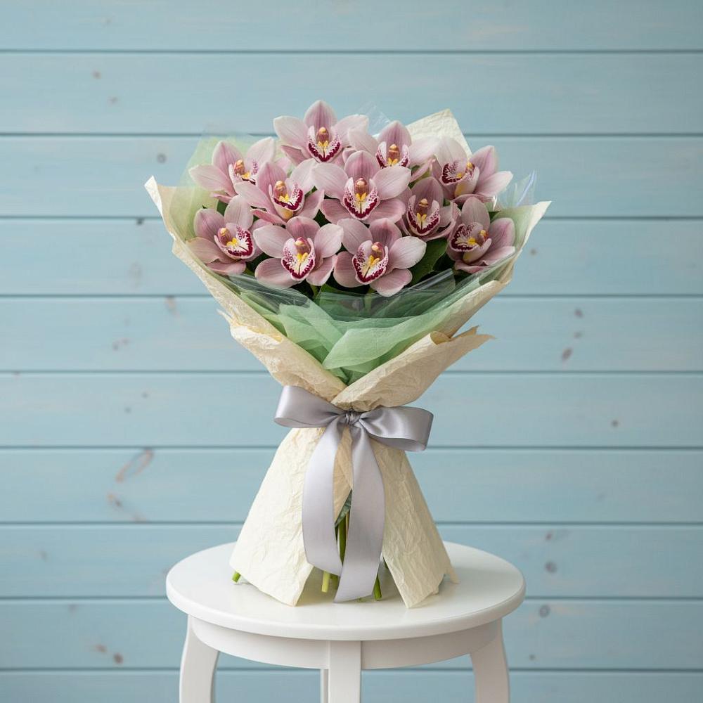 Букет цветов из: Орхидеи и Розы в Бужарово