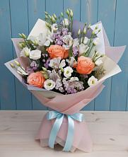 Букет цветов из:  Лизиантусы, Розы, Альстромерии и Гипсофила в Бужарово