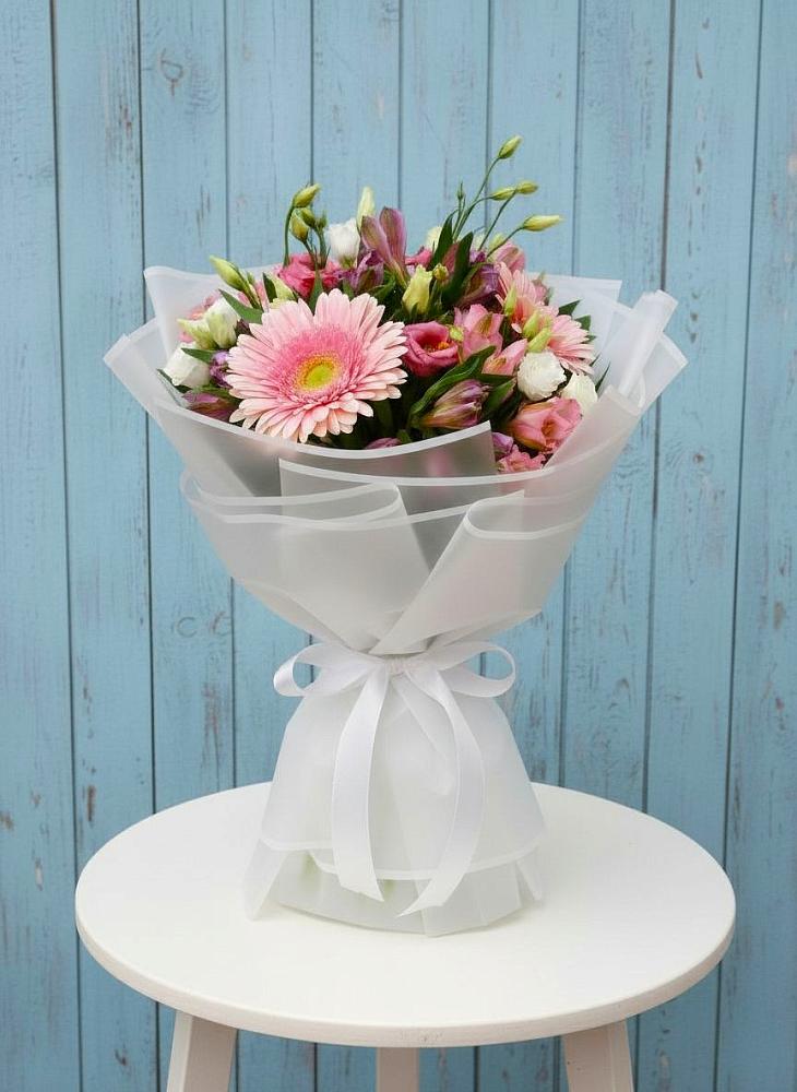 Букет цветов из: Герберы, Альстромерии и Лизиантусы в Бужарово