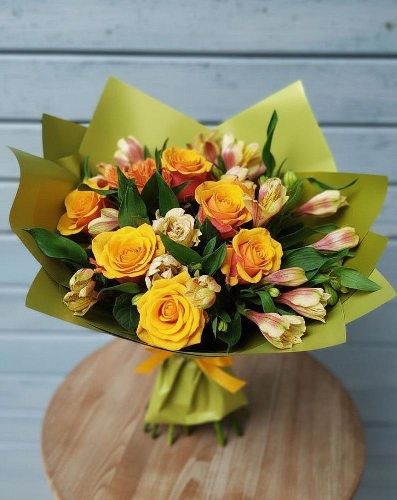 Букет цветов из: Альстромерии и Розы в Бужарово