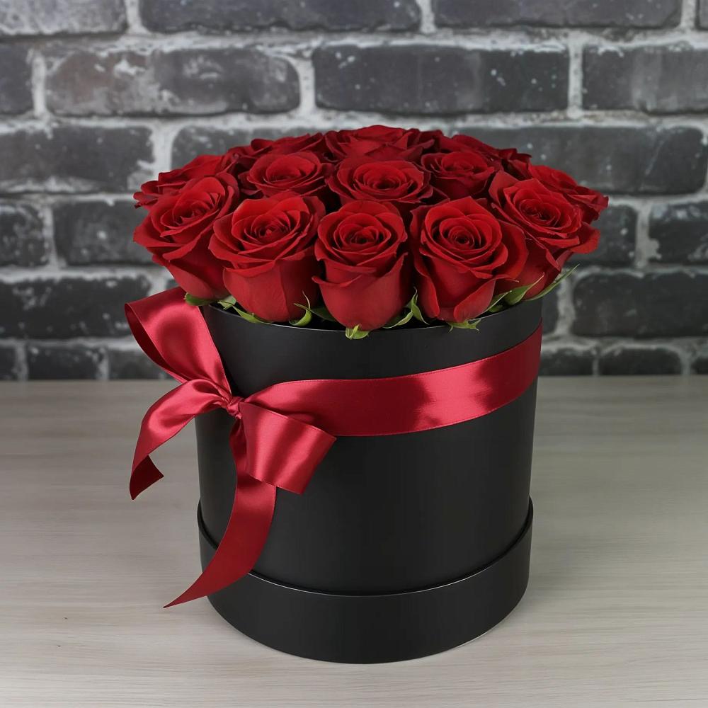 Цветочная композиция из Розы в шляпной коробке в Бужарово