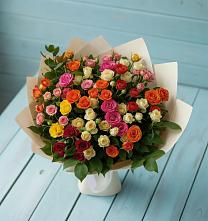 Букет Микс из разноцветных кустовых роз в Бужарово
