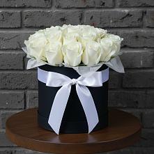 Цветочная композиция из Розы в шляпной коробке в Бужарово